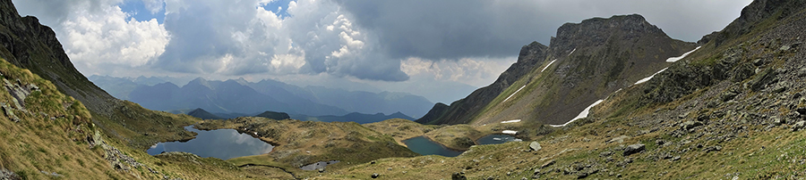 Laghetti e Monte Ponteranica ad anello dai Piani Avaro (19-6-'19)